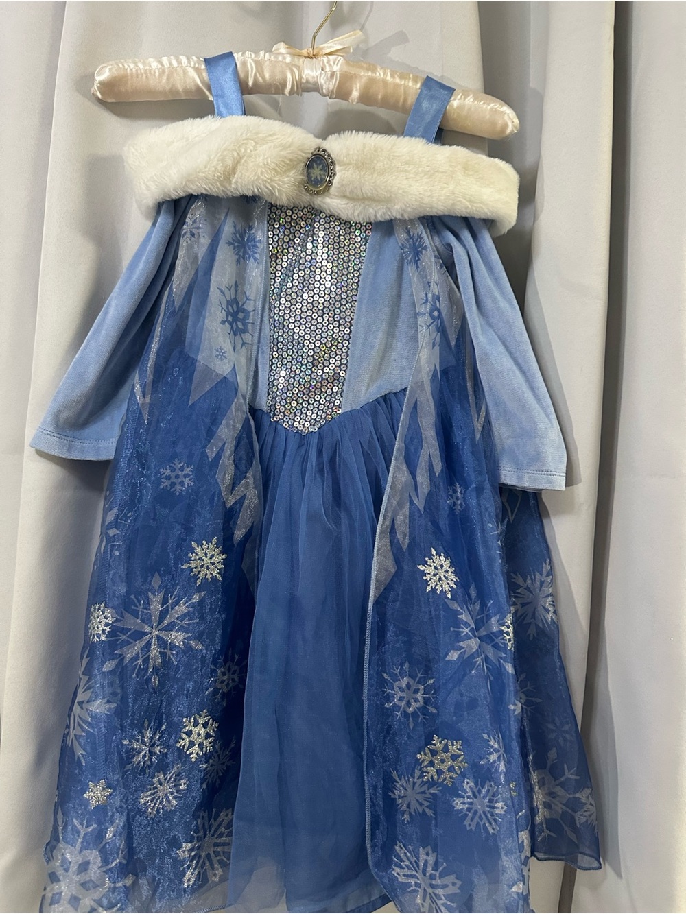 H&M Disney Frozen Elsa Light Blue & White Sequin Costume Dress